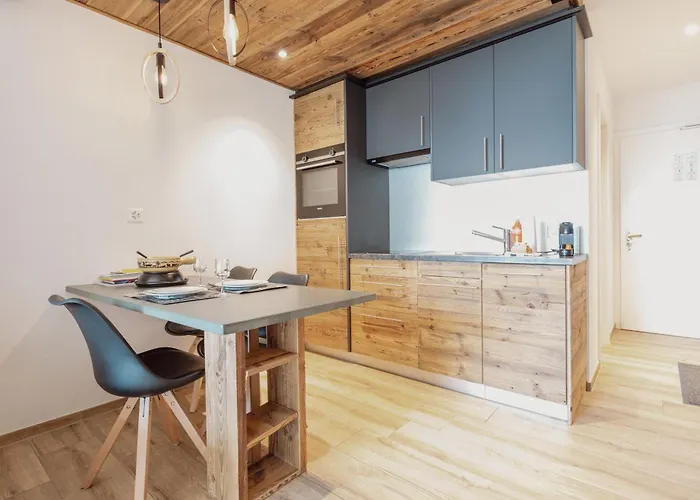 Rénové Et élégant En Plein Centre *